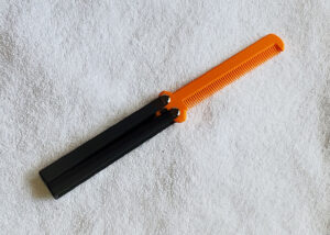 Black Handle, Orange comb
