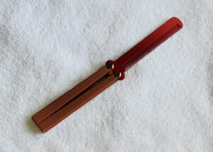Brown Handle, Red Comb