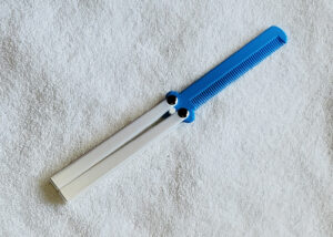 Silk White Handle, Light Blue Comb